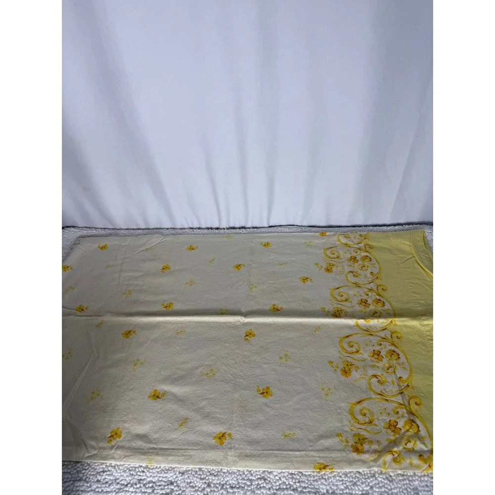 Yellow Floral Pillowcases Vintage Classic‎ Botanical Pattern